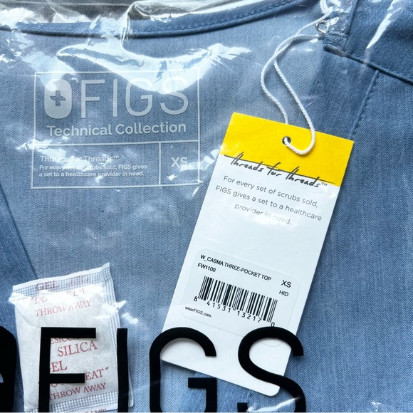 FIGS Casma Three-Pocket Scrub Top Sz XS Heather Indigo Medical Uniform Top NEW - Picture 3 of 5